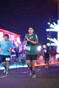 BIB: 4000
                            <button type="button" onclick="openModal(21552013)" class="btn btn-primary btn-sm float-right btn-popup" data-toggle="modal" data-target=".modal-high-quality">
                        <i class="fas fa-shopping-cart"></i> Add to Cart
                    </button>
                                            <button type="button" onclick="isThisMe(21552013, true)" class="btn btn-success btn-sm float-right btn-popup btn-isme hidden" data-toggle="tooltip" data-placement="bottom" title="นี่คือรูปของคุณใช่ไหม คลิกที่นี่เพื่อเอาเข้าอัลบั้ม">
                        <i class="fas fa-plus"></i> Add to album
                    </button>
                    <button type="button" onclick="isThisMe(21552013, false)" class="btn btn-warning btn-sm float-right btn-popup btn-isnotme hidden">
                        <i class="fas fa-ban"></i> Remove from album
                    </button>