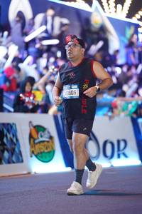 BIB: 586, 40606
                            <button type="button" onclick="openModal(21564992)" class="btn btn-primary btn-sm float-right btn-popup" data-toggle="modal" data-target=".modal-high-quality">
                        <i class="fas fa-shopping-cart"></i> Add to Cart
                    </button>
                                            <button type="button" onclick="isThisMe(21564992, true)" class="btn btn-success btn-sm float-right btn-popup btn-isme hidden" data-toggle="tooltip" data-placement="bottom" title="นี่คือรูปของคุณใช่ไหม คลิกที่นี่เพื่อเอาเข้าอัลบั้ม">
                        <i class="fas fa-plus"></i> Add to album
                    </button>
                    <button type="button" onclick="isThisMe(21564992, false)" class="btn btn-warning btn-sm float-right btn-popup btn-isnotme hidden">
                        <i class="fas fa-ban"></i> Remove from album
                    </button>