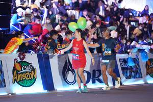 BIB: 054
                            <button type="button" onclick="openModal(21541471)" class="btn btn-primary btn-sm float-right btn-popup" data-toggle="modal" data-target=".modal-high-quality">
                        <i class="fas fa-shopping-cart"></i> Add to Cart
                    </button>
                                            <button type="button" onclick="isThisMe(21541471, true)" class="btn btn-success btn-sm float-right btn-popup btn-isme hidden" data-toggle="tooltip" data-placement="bottom" title="นี่คือรูปของคุณใช่ไหม คลิกที่นี่เพื่อเอาเข้าอัลบั้ม">
                        <i class="fas fa-plus"></i> Add to album
                    </button>
                    <button type="button" onclick="isThisMe(21541471, false)" class="btn btn-warning btn-sm float-right btn-popup btn-isnotme hidden">
                        <i class="fas fa-ban"></i> Remove from album
                    </button>