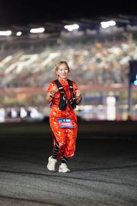 BIB: 050
                            <button type="button" onclick="openModal(21284278)" class="btn btn-primary btn-sm float-right btn-popup" data-toggle="modal" data-target=".modal-high-quality">
                        <i class="fas fa-shopping-cart"></i> Add to Cart
                    </button>
                                            <button type="button" onclick="isThisMe(21284278, true)" class="btn btn-success btn-sm float-right btn-popup btn-isme hidden" data-toggle="tooltip" data-placement="bottom" title="นี่คือรูปของคุณใช่ไหม คลิกที่นี่เพื่อเอาเข้าอัลบั้ม">
                        <i class="fas fa-plus"></i> Add to album
                    </button>
                    <button type="button" onclick="isThisMe(21284278, false)" class="btn btn-warning btn-sm float-right btn-popup btn-isnotme hidden">
                        <i class="fas fa-ban"></i> Remove from album
                    </button>