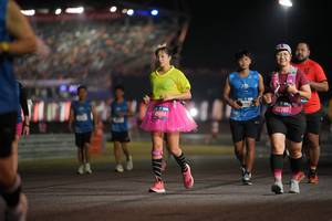 BIB: 0825, 4581, 02957
                            <button type="button" onclick="openModal(20382263)" class="btn btn-primary btn-sm float-right btn-popup" data-toggle="modal" data-target=".modal-high-quality">
                        <i class="fas fa-shopping-cart"></i> Add to Cart
                    </button>
                                            <button type="button" onclick="isThisMe(20382263, true)" class="btn btn-success btn-sm float-right btn-popup btn-isme hidden" data-toggle="tooltip" data-placement="bottom" title="นี่คือรูปของคุณใช่ไหม คลิกที่นี่เพื่อเอาเข้าอัลบั้ม">
                        <i class="fas fa-plus"></i> Add to album
                    </button>
                    <button type="button" onclick="isThisMe(20382263, false)" class="btn btn-warning btn-sm float-right btn-popup btn-isnotme hidden">
                        <i class="fas fa-ban"></i> Remove from album
                    </button>