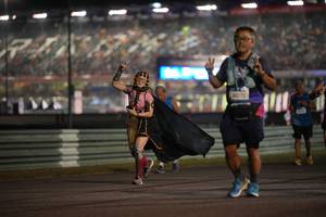 BIB: 14070
                            <button type="button" onclick="openModal(20373903)" class="btn btn-primary btn-sm float-right btn-popup" data-toggle="modal" data-target=".modal-high-quality">
                        <i class="fas fa-shopping-cart"></i> Add to Cart
                    </button>
                                            <button type="button" onclick="isThisMe(20373903, true)" class="btn btn-success btn-sm float-right btn-popup btn-isme hidden" data-toggle="tooltip" data-placement="bottom" title="นี่คือรูปของคุณใช่ไหม คลิกที่นี่เพื่อเอาเข้าอัลบั้ม">
                        <i class="fas fa-plus"></i> Add to album
                    </button>
                    <button type="button" onclick="isThisMe(20373903, false)" class="btn btn-warning btn-sm float-right btn-popup btn-isnotme hidden">
                        <i class="fas fa-ban"></i> Remove from album
                    </button>