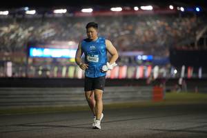 BIB: 280
                            <button type="button" onclick="openModal(20403078)" class="btn btn-primary btn-sm float-right btn-popup" data-toggle="modal" data-target=".modal-high-quality">
                        <i class="fas fa-shopping-cart"></i> Add to Cart
                    </button>
                                            <button type="button" onclick="isThisMe(20403078, true)" class="btn btn-success btn-sm float-right btn-popup btn-isme hidden" data-toggle="tooltip" data-placement="bottom" title="นี่คือรูปของคุณใช่ไหม คลิกที่นี่เพื่อเอาเข้าอัลบั้ม">
                        <i class="fas fa-plus"></i> Add to album
                    </button>
                    <button type="button" onclick="isThisMe(20403078, false)" class="btn btn-warning btn-sm float-right btn-popup btn-isnotme hidden">
                        <i class="fas fa-ban"></i> Remove from album
                    </button>