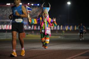 BIB: 40014
                            <button type="button" onclick="openModal(20401850)" class="btn btn-primary btn-sm float-right btn-popup" data-toggle="modal" data-target=".modal-high-quality">
                        <i class="fas fa-shopping-cart"></i> Add to Cart
                    </button>
                                            <button type="button" onclick="isThisMe(20401850, true)" class="btn btn-success btn-sm float-right btn-popup btn-isme hidden" data-toggle="tooltip" data-placement="bottom" title="นี่คือรูปของคุณใช่ไหม คลิกที่นี่เพื่อเอาเข้าอัลบั้ม">
                        <i class="fas fa-plus"></i> Add to album
                    </button>
                    <button type="button" onclick="isThisMe(20401850, false)" class="btn btn-warning btn-sm float-right btn-popup btn-isnotme hidden">
                        <i class="fas fa-ban"></i> Remove from album
                    </button>