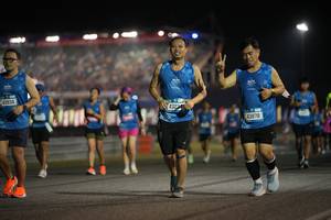 BIB: 43934, 43224, 43878
                            <button type="button" onclick="openModal(20381577)" class="btn btn-primary btn-sm float-right btn-popup" data-toggle="modal" data-target=".modal-high-quality">
                        <i class="fas fa-shopping-cart"></i> Add to Cart
                    </button>
                                            <button type="button" onclick="isThisMe(20381577, true)" class="btn btn-success btn-sm float-right btn-popup btn-isme hidden" data-toggle="tooltip" data-placement="bottom" title="นี่คือรูปของคุณใช่ไหม คลิกที่นี่เพื่อเอาเข้าอัลบั้ม">
                        <i class="fas fa-plus"></i> Add to album
                    </button>
                    <button type="button" onclick="isThisMe(20381577, false)" class="btn btn-warning btn-sm float-right btn-popup btn-isnotme hidden">
                        <i class="fas fa-ban"></i> Remove from album
                    </button>