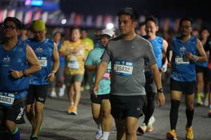 BIB: 14063, 382, 65432
                            <button type="button" onclick="openModal(20361853)" class="btn btn-primary btn-sm float-right btn-popup" data-toggle="modal" data-target=".modal-high-quality">
                        <i class="fas fa-shopping-cart"></i> Add to Cart
                    </button>
                                            <button type="button" onclick="isThisMe(20361853, true)" class="btn btn-success btn-sm float-right btn-popup btn-isme hidden" data-toggle="tooltip" data-placement="bottom" title="นี่คือรูปของคุณใช่ไหม คลิกที่นี่เพื่อเอาเข้าอัลบั้ม">
                        <i class="fas fa-plus"></i> Add to album
                    </button>
                    <button type="button" onclick="isThisMe(20361853, false)" class="btn btn-warning btn-sm float-right btn-popup btn-isnotme hidden">
                        <i class="fas fa-ban"></i> Remove from album
                    </button>