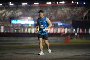 BIB: 280
                            <button type="button" onclick="openModal(20402728)" class="btn btn-primary btn-sm float-right btn-popup" data-toggle="modal" data-target=".modal-high-quality">
                        <i class="fas fa-shopping-cart"></i> Add to Cart
                    </button>
                                            <button type="button" onclick="isThisMe(20402728, true)" class="btn btn-success btn-sm float-right btn-popup btn-isme hidden" data-toggle="tooltip" data-placement="bottom" title="นี่คือรูปของคุณใช่ไหม คลิกที่นี่เพื่อเอาเข้าอัลบั้ม">
                        <i class="fas fa-plus"></i> Add to album
                    </button>
                    <button type="button" onclick="isThisMe(20402728, false)" class="btn btn-warning btn-sm float-right btn-popup btn-isnotme hidden">
                        <i class="fas fa-ban"></i> Remove from album
                    </button>