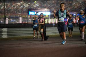 BIB: 070, 45161
                            <button type="button" onclick="openModal(20373164)" class="btn btn-primary btn-sm float-right btn-popup" data-toggle="modal" data-target=".modal-high-quality">
                        <i class="fas fa-shopping-cart"></i> Add to Cart
                    </button>
                                            <button type="button" onclick="isThisMe(20373164, true)" class="btn btn-success btn-sm float-right btn-popup btn-isme hidden" data-toggle="tooltip" data-placement="bottom" title="นี่คือรูปของคุณใช่ไหม คลิกที่นี่เพื่อเอาเข้าอัลบั้ม">
                        <i class="fas fa-plus"></i> Add to album
                    </button>
                    <button type="button" onclick="isThisMe(20373164, false)" class="btn btn-warning btn-sm float-right btn-popup btn-isnotme hidden">
                        <i class="fas fa-ban"></i> Remove from album
                    </button>