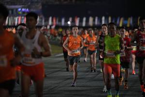 BIB: 9024, 0445, 114, 206
                            <button type="button" onclick="openModal(20452395)" class="btn btn-primary btn-sm float-right btn-popup" data-toggle="modal" data-target=".modal-high-quality">
                        <i class="fas fa-shopping-cart"></i> Add to Cart
                    </button>
                                            <button type="button" onclick="isThisMe(20452395, true)" class="btn btn-success btn-sm float-right btn-popup btn-isme hidden" data-toggle="tooltip" data-placement="bottom" title="นี่คือรูปของคุณใช่ไหม คลิกที่นี่เพื่อเอาเข้าอัลบั้ม">
                        <i class="fas fa-plus"></i> Add to album
                    </button>
                    <button type="button" onclick="isThisMe(20452395, false)" class="btn btn-warning btn-sm float-right btn-popup btn-isnotme hidden">
                        <i class="fas fa-ban"></i> Remove from album
                    </button>