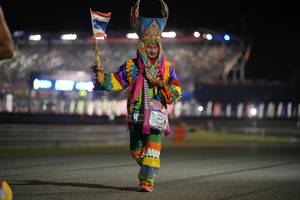 BIB: 684
                            <button type="button" onclick="openModal(20402410)" class="btn btn-primary btn-sm float-right btn-popup" data-toggle="modal" data-target=".modal-high-quality">
                        <i class="fas fa-shopping-cart"></i> Add to Cart
                    </button>
                                            <button type="button" onclick="isThisMe(20402410, true)" class="btn btn-success btn-sm float-right btn-popup btn-isme hidden" data-toggle="tooltip" data-placement="bottom" title="นี่คือรูปของคุณใช่ไหม คลิกที่นี่เพื่อเอาเข้าอัลบั้ม">
                        <i class="fas fa-plus"></i> Add to album
                    </button>
                    <button type="button" onclick="isThisMe(20402410, false)" class="btn btn-warning btn-sm float-right btn-popup btn-isnotme hidden">
                        <i class="fas fa-ban"></i> Remove from album
                    </button>