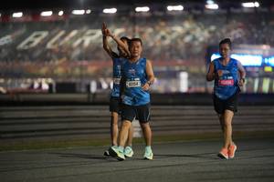 BIB: 409, 42154, 45496
                            <button type="button" onclick="openModal(20384323)" class="btn btn-primary btn-sm float-right btn-popup" data-toggle="modal" data-target=".modal-high-quality">
                        <i class="fas fa-shopping-cart"></i> Add to Cart
                    </button>
                                            <button type="button" onclick="isThisMe(20384323, true)" class="btn btn-success btn-sm float-right btn-popup btn-isme hidden" data-toggle="tooltip" data-placement="bottom" title="นี่คือรูปของคุณใช่ไหม คลิกที่นี่เพื่อเอาเข้าอัลบั้ม">
                        <i class="fas fa-plus"></i> Add to album
                    </button>
                    <button type="button" onclick="isThisMe(20384323, false)" class="btn btn-warning btn-sm float-right btn-popup btn-isnotme hidden">
                        <i class="fas fa-ban"></i> Remove from album
                    </button>