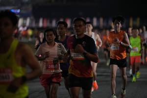 BIB: 24853, 21997, 20676
                            <button type="button" onclick="openModal(20450597)" class="btn btn-primary btn-sm float-right btn-popup" data-toggle="modal" data-target=".modal-high-quality">
                        <i class="fas fa-shopping-cart"></i> Add to Cart
                    </button>
                                            <button type="button" onclick="isThisMe(20450597, true)" class="btn btn-success btn-sm float-right btn-popup btn-isme hidden" data-toggle="tooltip" data-placement="bottom" title="นี่คือรูปของคุณใช่ไหม คลิกที่นี่เพื่อเอาเข้าอัลบั้ม">
                        <i class="fas fa-plus"></i> Add to album
                    </button>
                    <button type="button" onclick="isThisMe(20450597, false)" class="btn btn-warning btn-sm float-right btn-popup btn-isnotme hidden">
                        <i class="fas fa-ban"></i> Remove from album
                    </button>