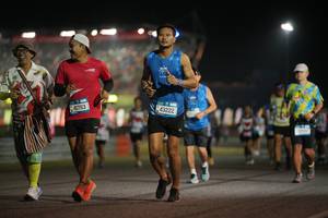 BIB: 41753, 43222
                            <button type="button" onclick="openModal(20376237)" class="btn btn-primary btn-sm float-right btn-popup" data-toggle="modal" data-target=".modal-high-quality">
                        <i class="fas fa-shopping-cart"></i> Add to Cart
                    </button>
                                            <button type="button" onclick="isThisMe(20376237, true)" class="btn btn-success btn-sm float-right btn-popup btn-isme hidden" data-toggle="tooltip" data-placement="bottom" title="นี่คือรูปของคุณใช่ไหม คลิกที่นี่เพื่อเอาเข้าอัลบั้ม">
                        <i class="fas fa-plus"></i> Add to album
                    </button>
                    <button type="button" onclick="isThisMe(20376237, false)" class="btn btn-warning btn-sm float-right btn-popup btn-isnotme hidden">
                        <i class="fas fa-ban"></i> Remove from album
                    </button>