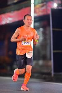 BIB: 21211
                            <button type="button" onclick="openModal(19630708)" class="btn btn-primary btn-sm float-right btn-popup" data-toggle="modal" data-target=".modal-high-quality">
                        <i class="fas fa-shopping-cart"></i> Add to Cart
                    </button>
                                            <button type="button" onclick="isThisMe(19630708, true)" class="btn btn-success btn-sm float-right btn-popup btn-isme hidden" data-toggle="tooltip" data-placement="bottom" title="นี่คือรูปของคุณใช่ไหม คลิกที่นี่เพื่อเอาเข้าอัลบั้ม">
                        <i class="fas fa-plus"></i> Add to album
                    </button>
                    <button type="button" onclick="isThisMe(19630708, false)" class="btn btn-warning btn-sm float-right btn-popup btn-isnotme hidden">
                        <i class="fas fa-ban"></i> Remove from album
                    </button>