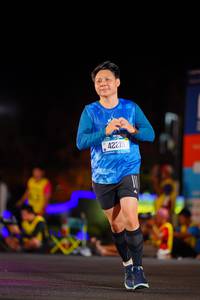 BIB: 42215
                            <button type="button" onclick="openModal(21596540)" class="btn btn-primary btn-sm float-right btn-popup" data-toggle="modal" data-target=".modal-high-quality">
                        <i class="fas fa-shopping-cart"></i> Add to Cart
                    </button>
                                            <button type="button" onclick="isThisMe(21596540, true)" class="btn btn-success btn-sm float-right btn-popup btn-isme hidden" data-toggle="tooltip" data-placement="bottom" title="นี่คือรูปของคุณใช่ไหม คลิกที่นี่เพื่อเอาเข้าอัลบั้ม">
                        <i class="fas fa-plus"></i> Add to album
                    </button>
                    <button type="button" onclick="isThisMe(21596540, false)" class="btn btn-warning btn-sm float-right btn-popup btn-isnotme hidden">
                        <i class="fas fa-ban"></i> Remove from album
                    </button>