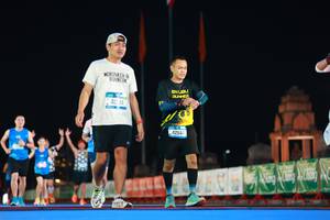 BIB: 413, 42944
                            <button type="button" onclick="openModal(19947835)" class="btn btn-primary btn-sm float-right btn-popup" data-toggle="modal" data-target=".modal-high-quality">
                        <i class="fas fa-shopping-cart"></i> Add to Cart
                    </button>
                                            <button type="button" onclick="isThisMe(19947835, true)" class="btn btn-success btn-sm float-right btn-popup btn-isme hidden" data-toggle="tooltip" data-placement="bottom" title="นี่คือรูปของคุณใช่ไหม คลิกที่นี่เพื่อเอาเข้าอัลบั้ม">
                        <i class="fas fa-plus"></i> Add to album
                    </button>
                    <button type="button" onclick="isThisMe(19947835, false)" class="btn btn-warning btn-sm float-right btn-popup btn-isnotme hidden">
                        <i class="fas fa-ban"></i> Remove from album
                    </button>