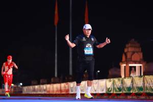 BIB: 43505
                            <button type="button" onclick="openModal(19965640)" class="btn btn-primary btn-sm float-right btn-popup" data-toggle="modal" data-target=".modal-high-quality">
                        <i class="fas fa-shopping-cart"></i> Add to Cart
                    </button>
                                            <button type="button" onclick="isThisMe(19965640, true)" class="btn btn-success btn-sm float-right btn-popup btn-isme hidden" data-toggle="tooltip" data-placement="bottom" title="นี่คือรูปของคุณใช่ไหม คลิกที่นี่เพื่อเอาเข้าอัลบั้ม">
                        <i class="fas fa-plus"></i> Add to album
                    </button>
                    <button type="button" onclick="isThisMe(19965640, false)" class="btn btn-warning btn-sm float-right btn-popup btn-isnotme hidden">
                        <i class="fas fa-ban"></i> Remove from album
                    </button>