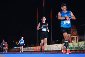 BIB: 4103
                            <button type="button" onclick="openModal(19956459)" class="btn btn-primary btn-sm float-right btn-popup" data-toggle="modal" data-target=".modal-high-quality">
                        <i class="fas fa-shopping-cart"></i> Add to Cart
                    </button>
                                            <button type="button" onclick="isThisMe(19956459, true)" class="btn btn-success btn-sm float-right btn-popup btn-isme hidden" data-toggle="tooltip" data-placement="bottom" title="นี่คือรูปของคุณใช่ไหม คลิกที่นี่เพื่อเอาเข้าอัลบั้ม">
                        <i class="fas fa-plus"></i> Add to album
                    </button>
                    <button type="button" onclick="isThisMe(19956459, false)" class="btn btn-warning btn-sm float-right btn-popup btn-isnotme hidden">
                        <i class="fas fa-ban"></i> Remove from album
                    </button>