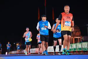 BIB: 42598
                            <button type="button" onclick="openModal(19959801)" class="btn btn-primary btn-sm float-right btn-popup" data-toggle="modal" data-target=".modal-high-quality">
                        <i class="fas fa-shopping-cart"></i> Add to Cart
                    </button>
                                            <button type="button" onclick="isThisMe(19959801, true)" class="btn btn-success btn-sm float-right btn-popup btn-isme hidden" data-toggle="tooltip" data-placement="bottom" title="นี่คือรูปของคุณใช่ไหม คลิกที่นี่เพื่อเอาเข้าอัลบั้ม">
                        <i class="fas fa-plus"></i> Add to album
                    </button>
                    <button type="button" onclick="isThisMe(19959801, false)" class="btn btn-warning btn-sm float-right btn-popup btn-isnotme hidden">
                        <i class="fas fa-ban"></i> Remove from album
                    </button>