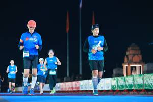 BIB: 3604
                            <button type="button" onclick="openModal(19965078)" class="btn btn-primary btn-sm float-right btn-popup" data-toggle="modal" data-target=".modal-high-quality">
                        <i class="fas fa-shopping-cart"></i> Add to Cart
                    </button>
                                            <button type="button" onclick="isThisMe(19965078, true)" class="btn btn-success btn-sm float-right btn-popup btn-isme hidden" data-toggle="tooltip" data-placement="bottom" title="นี่คือรูปของคุณใช่ไหม คลิกที่นี่เพื่อเอาเข้าอัลบั้ม">
                        <i class="fas fa-plus"></i> Add to album
                    </button>
                    <button type="button" onclick="isThisMe(19965078, false)" class="btn btn-warning btn-sm float-right btn-popup btn-isnotme hidden">
                        <i class="fas fa-ban"></i> Remove from album
                    </button>