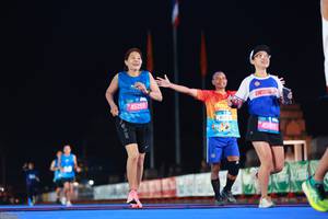 BIB: 45259, 4295, 45005
                            <button type="button" onclick="openModal(19948915)" class="btn btn-primary btn-sm float-right btn-popup" data-toggle="modal" data-target=".modal-high-quality">
                        <i class="fas fa-shopping-cart"></i> Add to Cart
                    </button>
                                            <button type="button" onclick="isThisMe(19948915, true)" class="btn btn-success btn-sm float-right btn-popup btn-isme hidden" data-toggle="tooltip" data-placement="bottom" title="นี่คือรูปของคุณใช่ไหม คลิกที่นี่เพื่อเอาเข้าอัลบั้ม">
                        <i class="fas fa-plus"></i> Add to album
                    </button>
                    <button type="button" onclick="isThisMe(19948915, false)" class="btn btn-warning btn-sm float-right btn-popup btn-isnotme hidden">
                        <i class="fas fa-ban"></i> Remove from album
                    </button>