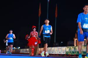 BIB: 4260
                            <button type="button" onclick="openModal(19967574)" class="btn btn-primary btn-sm float-right btn-popup" data-toggle="modal" data-target=".modal-high-quality">
                        <i class="fas fa-shopping-cart"></i> Add to Cart
                    </button>
                                            <button type="button" onclick="isThisMe(19967574, true)" class="btn btn-success btn-sm float-right btn-popup btn-isme hidden" data-toggle="tooltip" data-placement="bottom" title="นี่คือรูปของคุณใช่ไหม คลิกที่นี่เพื่อเอาเข้าอัลบั้ม">
                        <i class="fas fa-plus"></i> Add to album
                    </button>
                    <button type="button" onclick="isThisMe(19967574, false)" class="btn btn-warning btn-sm float-right btn-popup btn-isnotme hidden">
                        <i class="fas fa-ban"></i> Remove from album
                    </button>