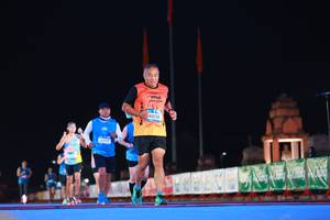 BIB: 425, 44034
                            <button type="button" onclick="openModal(19959360)" class="btn btn-primary btn-sm float-right btn-popup" data-toggle="modal" data-target=".modal-high-quality">
                        <i class="fas fa-shopping-cart"></i> Add to Cart
                    </button>
                                            <button type="button" onclick="isThisMe(19959360, true)" class="btn btn-success btn-sm float-right btn-popup btn-isme hidden" data-toggle="tooltip" data-placement="bottom" title="นี่คือรูปของคุณใช่ไหม คลิกที่นี่เพื่อเอาเข้าอัลบั้ม">
                        <i class="fas fa-plus"></i> Add to album
                    </button>
                    <button type="button" onclick="isThisMe(19959360, false)" class="btn btn-warning btn-sm float-right btn-popup btn-isnotme hidden">
                        <i class="fas fa-ban"></i> Remove from album
                    </button>