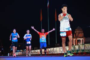 BIB: 425
                            <button type="button" onclick="openModal(19948699)" class="btn btn-primary btn-sm float-right btn-popup" data-toggle="modal" data-target=".modal-high-quality">
                        <i class="fas fa-shopping-cart"></i> Add to Cart
                    </button>
                                            <button type="button" onclick="isThisMe(19948699, true)" class="btn btn-success btn-sm float-right btn-popup btn-isme hidden" data-toggle="tooltip" data-placement="bottom" title="นี่คือรูปของคุณใช่ไหม คลิกที่นี่เพื่อเอาเข้าอัลบั้ม">
                        <i class="fas fa-plus"></i> Add to album
                    </button>
                    <button type="button" onclick="isThisMe(19948699, false)" class="btn btn-warning btn-sm float-right btn-popup btn-isnotme hidden">
                        <i class="fas fa-ban"></i> Remove from album
                    </button>