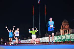 BIB: 
                            <button type="button" onclick="openModal(19945710)" class="btn btn-primary btn-sm float-right btn-popup" data-toggle="modal" data-target=".modal-high-quality">
                        <i class="fas fa-shopping-cart"></i> Add to Cart
                    </button>
                                            <button type="button" onclick="isThisMe(19945710, true)" class="btn btn-success btn-sm float-right btn-popup btn-isme hidden" data-toggle="tooltip" data-placement="bottom" title="นี่คือรูปของคุณใช่ไหม คลิกที่นี่เพื่อเอาเข้าอัลบั้ม">
                        <i class="fas fa-plus"></i> Add to album
                    </button>
                    <button type="button" onclick="isThisMe(19945710, false)" class="btn btn-warning btn-sm float-right btn-popup btn-isnotme hidden">
                        <i class="fas fa-ban"></i> Remove from album
                    </button>