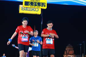 BIB: 63532, 46019, 4371, 4340
                            <button type="button" onclick="openModal(19969996)" class="btn btn-primary btn-sm float-right btn-popup" data-toggle="modal" data-target=".modal-high-quality">
                        <i class="fas fa-shopping-cart"></i> Add to Cart
                    </button>
                                            <button type="button" onclick="isThisMe(19969996, true)" class="btn btn-success btn-sm float-right btn-popup btn-isme hidden" data-toggle="tooltip" data-placement="bottom" title="นี่คือรูปของคุณใช่ไหม คลิกที่นี่เพื่อเอาเข้าอัลบั้ม">
                        <i class="fas fa-plus"></i> Add to album
                    </button>
                    <button type="button" onclick="isThisMe(19969996, false)" class="btn btn-warning btn-sm float-right btn-popup btn-isnotme hidden">
                        <i class="fas fa-ban"></i> Remove from album
                    </button>