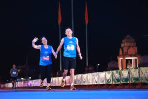 BIB: 45607
                            <button type="button" onclick="openModal(19964561)" class="btn btn-primary btn-sm float-right btn-popup" data-toggle="modal" data-target=".modal-high-quality">
                        <i class="fas fa-shopping-cart"></i> Add to Cart
                    </button>
                                            <button type="button" onclick="isThisMe(19964561, true)" class="btn btn-success btn-sm float-right btn-popup btn-isme hidden" data-toggle="tooltip" data-placement="bottom" title="นี่คือรูปของคุณใช่ไหม คลิกที่นี่เพื่อเอาเข้าอัลบั้ม">
                        <i class="fas fa-plus"></i> Add to album
                    </button>
                    <button type="button" onclick="isThisMe(19964561, false)" class="btn btn-warning btn-sm float-right btn-popup btn-isnotme hidden">
                        <i class="fas fa-ban"></i> Remove from album
                    </button>