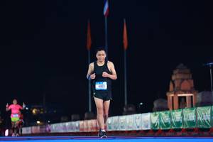 BIB: 41913
                            <button type="button" onclick="openModal(19947291)" class="btn btn-primary btn-sm float-right btn-popup" data-toggle="modal" data-target=".modal-high-quality">
                        <i class="fas fa-shopping-cart"></i> Add to Cart
                    </button>
                                            <button type="button" onclick="isThisMe(19947291, true)" class="btn btn-success btn-sm float-right btn-popup btn-isme hidden" data-toggle="tooltip" data-placement="bottom" title="นี่คือรูปของคุณใช่ไหม คลิกที่นี่เพื่อเอาเข้าอัลบั้ม">
                        <i class="fas fa-plus"></i> Add to album
                    </button>
                    <button type="button" onclick="isThisMe(19947291, false)" class="btn btn-warning btn-sm float-right btn-popup btn-isnotme hidden">
                        <i class="fas fa-ban"></i> Remove from album
                    </button>