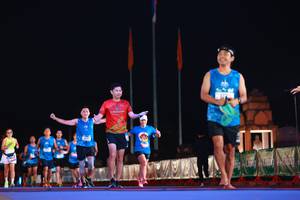 BIB: 
                            <button type="button" onclick="openModal(19962700)" class="btn btn-primary btn-sm float-right btn-popup" data-toggle="modal" data-target=".modal-high-quality">
                        <i class="fas fa-shopping-cart"></i> Add to Cart
                    </button>
                                            <button type="button" onclick="isThisMe(19962700, true)" class="btn btn-success btn-sm float-right btn-popup btn-isme hidden" data-toggle="tooltip" data-placement="bottom" title="นี่คือรูปของคุณใช่ไหม คลิกที่นี่เพื่อเอาเข้าอัลบั้ม">
                        <i class="fas fa-plus"></i> Add to album
                    </button>
                    <button type="button" onclick="isThisMe(19962700, false)" class="btn btn-warning btn-sm float-right btn-popup btn-isnotme hidden">
                        <i class="fas fa-ban"></i> Remove from album
                    </button>