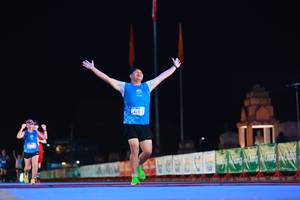 BIB: 700, 439
                            <button type="button" onclick="openModal(19958415)" class="btn btn-primary btn-sm float-right btn-popup" data-toggle="modal" data-target=".modal-high-quality">
                        <i class="fas fa-shopping-cart"></i> Add to Cart
                    </button>
                                            <button type="button" onclick="isThisMe(19958415, true)" class="btn btn-success btn-sm float-right btn-popup btn-isme hidden" data-toggle="tooltip" data-placement="bottom" title="นี่คือรูปของคุณใช่ไหม คลิกที่นี่เพื่อเอาเข้าอัลบั้ม">
                        <i class="fas fa-plus"></i> Add to album
                    </button>
                    <button type="button" onclick="isThisMe(19958415, false)" class="btn btn-warning btn-sm float-right btn-popup btn-isnotme hidden">
                        <i class="fas fa-ban"></i> Remove from album
                    </button>