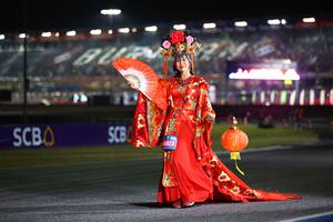 BIB: 8423
                            <button type="button" onclick="openModal(19994485)" class="btn btn-primary btn-sm float-right btn-popup" data-toggle="modal" data-target=".modal-high-quality">
                        <i class="fas fa-shopping-cart"></i> Add to Cart
                    </button>
                                            <button type="button" onclick="isThisMe(19994485, true)" class="btn btn-success btn-sm float-right btn-popup btn-isme hidden" data-toggle="tooltip" data-placement="bottom" title="นี่คือรูปของคุณใช่ไหม คลิกที่นี่เพื่อเอาเข้าอัลบั้ม">
                        <i class="fas fa-plus"></i> Add to album
                    </button>
                    <button type="button" onclick="isThisMe(19994485, false)" class="btn btn-warning btn-sm float-right btn-popup btn-isnotme hidden">
                        <i class="fas fa-ban"></i> Remove from album
                    </button>