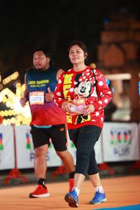 BIB: 211
                            <button type="button" onclick="openModal(20500453)" class="btn btn-primary btn-sm float-right btn-popup" data-toggle="modal" data-target=".modal-high-quality">
                        <i class="fas fa-shopping-cart"></i> Add to Cart
                    </button>
                                            <button type="button" onclick="isThisMe(20500453, true)" class="btn btn-success btn-sm float-right btn-popup btn-isme hidden" data-toggle="tooltip" data-placement="bottom" title="นี่คือรูปของคุณใช่ไหม คลิกที่นี่เพื่อเอาเข้าอัลบั้ม">
                        <i class="fas fa-plus"></i> Add to album
                    </button>
                    <button type="button" onclick="isThisMe(20500453, false)" class="btn btn-warning btn-sm float-right btn-popup btn-isnotme hidden">
                        <i class="fas fa-ban"></i> Remove from album
                    </button>
