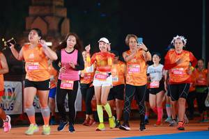 BIB: 88232, 27120, 46479, 26315, 3313, 26765, 26974, 1500
                            <button type="button" onclick="openModal(20476561)" class="btn btn-primary btn-sm float-right btn-popup" data-toggle="modal" data-target=".modal-high-quality">
                        <i class="fas fa-shopping-cart"></i> Add to Cart
                    </button>
                                            <button type="button" onclick="isThisMe(20476561, true)" class="btn btn-success btn-sm float-right btn-popup btn-isme hidden" data-toggle="tooltip" data-placement="bottom" title="นี่คือรูปของคุณใช่ไหม คลิกที่นี่เพื่อเอาเข้าอัลบั้ม">
                        <i class="fas fa-plus"></i> Add to album
                    </button>
                    <button type="button" onclick="isThisMe(20476561, false)" class="btn btn-warning btn-sm float-right btn-popup btn-isnotme hidden">
                        <i class="fas fa-ban"></i> Remove from album
                    </button>