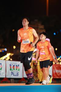 BIB: 23555, 28162
                            <button type="button" onclick="openModal(20440222)" class="btn btn-primary btn-sm float-right btn-popup" data-toggle="modal" data-target=".modal-high-quality">
                        <i class="fas fa-shopping-cart"></i> Add to Cart
                    </button>
                                            <button type="button" onclick="isThisMe(20440222, true)" class="btn btn-success btn-sm float-right btn-popup btn-isme hidden" data-toggle="tooltip" data-placement="bottom" title="นี่คือรูปของคุณใช่ไหม คลิกที่นี่เพื่อเอาเข้าอัลบั้ม">
                        <i class="fas fa-plus"></i> Add to album
                    </button>
                    <button type="button" onclick="isThisMe(20440222, false)" class="btn btn-warning btn-sm float-right btn-popup btn-isnotme hidden">
                        <i class="fas fa-ban"></i> Remove from album
                    </button>