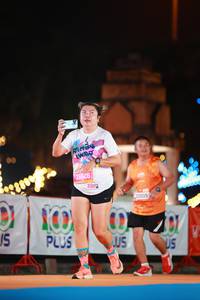 BIB: 100, 26526, 23509
                            <button type="button" onclick="openModal(20395975)" class="btn btn-primary btn-sm float-right btn-popup" data-toggle="modal" data-target=".modal-high-quality">
                        <i class="fas fa-shopping-cart"></i> Add to Cart
                    </button>
                                            <button type="button" onclick="isThisMe(20395975, true)" class="btn btn-success btn-sm float-right btn-popup btn-isme hidden" data-toggle="tooltip" data-placement="bottom" title="นี่คือรูปของคุณใช่ไหม คลิกที่นี่เพื่อเอาเข้าอัลบั้ม">
                        <i class="fas fa-plus"></i> Add to album
                    </button>
                    <button type="button" onclick="isThisMe(20395975, false)" class="btn btn-warning btn-sm float-right btn-popup btn-isnotme hidden">
                        <i class="fas fa-ban"></i> Remove from album
                    </button>