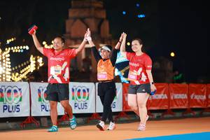 BIB: 660, 26732, 23580
                            <button type="button" onclick="openModal(20490756)" class="btn btn-primary btn-sm float-right btn-popup" data-toggle="modal" data-target=".modal-high-quality">
                        <i class="fas fa-shopping-cart"></i> Add to Cart
                    </button>
                                            <button type="button" onclick="isThisMe(20490756, true)" class="btn btn-success btn-sm float-right btn-popup btn-isme hidden" data-toggle="tooltip" data-placement="bottom" title="นี่คือรูปของคุณใช่ไหม คลิกที่นี่เพื่อเอาเข้าอัลบั้ม">
                        <i class="fas fa-plus"></i> Add to album
                    </button>
                    <button type="button" onclick="isThisMe(20490756, false)" class="btn btn-warning btn-sm float-right btn-popup btn-isnotme hidden">
                        <i class="fas fa-ban"></i> Remove from album
                    </button>