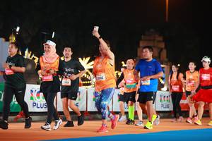 BIB: 28886, 26859, 21914, 21612, 03270, 
                            <button type="button" onclick="openModal(20475357)" class="btn btn-primary btn-sm float-right btn-popup" data-toggle="modal" data-target=".modal-high-quality">
                        <i class="fas fa-shopping-cart"></i> Add to Cart
                    </button>
                                            <button type="button" onclick="isThisMe(20475357, true)" class="btn btn-success btn-sm float-right btn-popup btn-isme hidden" data-toggle="tooltip" data-placement="bottom" title="นี่คือรูปของคุณใช่ไหม คลิกที่นี่เพื่อเอาเข้าอัลบั้ม">
                        <i class="fas fa-plus"></i> Add to album
                    </button>
                    <button type="button" onclick="isThisMe(20475357, false)" class="btn btn-warning btn-sm float-right btn-popup btn-isnotme hidden">
                        <i class="fas fa-ban"></i> Remove from album
                    </button>