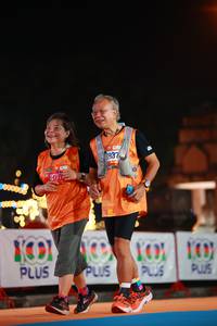 BIB: 2717, 3937, 1001
                            <button type="button" onclick="openModal(20517612)" class="btn btn-primary btn-sm float-right btn-popup" data-toggle="modal" data-target=".modal-high-quality">
                        <i class="fas fa-shopping-cart"></i> Add to Cart
                    </button>
                                            <button type="button" onclick="isThisMe(20517612, true)" class="btn btn-success btn-sm float-right btn-popup btn-isme hidden" data-toggle="tooltip" data-placement="bottom" title="นี่คือรูปของคุณใช่ไหม คลิกที่นี่เพื่อเอาเข้าอัลบั้ม">
                        <i class="fas fa-plus"></i> Add to album
                    </button>
                    <button type="button" onclick="isThisMe(20517612, false)" class="btn btn-warning btn-sm float-right btn-popup btn-isnotme hidden">
                        <i class="fas fa-ban"></i> Remove from album
                    </button>
