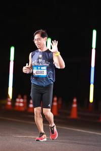 BIB: 40180
                            <button type="button" onclick="openModal(20176305)" class="btn btn-primary btn-sm float-right btn-popup" data-toggle="modal" data-target=".modal-high-quality">
                        <i class="fas fa-shopping-cart"></i> Add to Cart
                    </button>
                                            <button type="button" onclick="isThisMe(20176305, true)" class="btn btn-success btn-sm float-right btn-popup btn-isme hidden" data-toggle="tooltip" data-placement="bottom" title="นี่คือรูปของคุณใช่ไหม คลิกที่นี่เพื่อเอาเข้าอัลบั้ม">
                        <i class="fas fa-plus"></i> Add to album
                    </button>
                    <button type="button" onclick="isThisMe(20176305, false)" class="btn btn-warning btn-sm float-right btn-popup btn-isnotme hidden">
                        <i class="fas fa-ban"></i> Remove from album
                    </button>