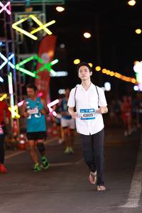 BIB: 189, 43809
                            <button type="button" onclick="openModal(20167174)" class="btn btn-primary btn-sm float-right btn-popup" data-toggle="modal" data-target=".modal-high-quality">
                        <i class="fas fa-shopping-cart"></i> Add to Cart
                    </button>
                                            <button type="button" onclick="isThisMe(20167174, true)" class="btn btn-success btn-sm float-right btn-popup btn-isme hidden" data-toggle="tooltip" data-placement="bottom" title="นี่คือรูปของคุณใช่ไหม คลิกที่นี่เพื่อเอาเข้าอัลบั้ม">
                        <i class="fas fa-plus"></i> Add to album
                    </button>
                    <button type="button" onclick="isThisMe(20167174, false)" class="btn btn-warning btn-sm float-right btn-popup btn-isnotme hidden">
                        <i class="fas fa-ban"></i> Remove from album
                    </button>