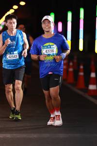 BIB: 42543, 43216
                            <button type="button" onclick="openModal(20079248)" class="btn btn-primary btn-sm float-right btn-popup" data-toggle="modal" data-target=".modal-high-quality">
                        <i class="fas fa-shopping-cart"></i> Add to Cart
                    </button>
                                            <button type="button" onclick="isThisMe(20079248, true)" class="btn btn-success btn-sm float-right btn-popup btn-isme hidden" data-toggle="tooltip" data-placement="bottom" title="นี่คือรูปของคุณใช่ไหม คลิกที่นี่เพื่อเอาเข้าอัลบั้ม">
                        <i class="fas fa-plus"></i> Add to album
                    </button>
                    <button type="button" onclick="isThisMe(20079248, false)" class="btn btn-warning btn-sm float-right btn-popup btn-isnotme hidden">
                        <i class="fas fa-ban"></i> Remove from album
                    </button>