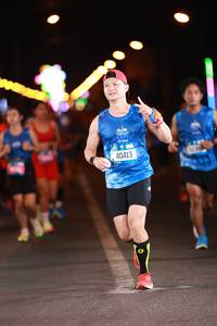 BIB: 1531, 40413, 413
                            <button type="button" onclick="openModal(20075775)" class="btn btn-primary btn-sm float-right btn-popup" data-toggle="modal" data-target=".modal-high-quality">
                        <i class="fas fa-shopping-cart"></i> Add to Cart
                    </button>
                                            <button type="button" onclick="isThisMe(20075775, true)" class="btn btn-success btn-sm float-right btn-popup btn-isme hidden" data-toggle="tooltip" data-placement="bottom" title="นี่คือรูปของคุณใช่ไหม คลิกที่นี่เพื่อเอาเข้าอัลบั้ม">
                        <i class="fas fa-plus"></i> Add to album
                    </button>
                    <button type="button" onclick="isThisMe(20075775, false)" class="btn btn-warning btn-sm float-right btn-popup btn-isnotme hidden">
                        <i class="fas fa-ban"></i> Remove from album
                    </button>