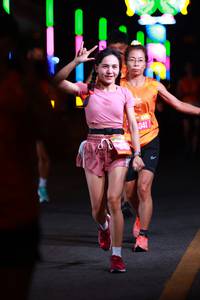 BIB: 041
                            <button type="button" onclick="openModal(20436582)" class="btn btn-primary btn-sm float-right btn-popup" data-toggle="modal" data-target=".modal-high-quality">
                        <i class="fas fa-shopping-cart"></i> Add to Cart
                    </button>
                                            <button type="button" onclick="isThisMe(20436582, true)" class="btn btn-success btn-sm float-right btn-popup btn-isme hidden" data-toggle="tooltip" data-placement="bottom" title="นี่คือรูปของคุณใช่ไหม คลิกที่นี่เพื่อเอาเข้าอัลบั้ม">
                        <i class="fas fa-plus"></i> Add to album
                    </button>
                    <button type="button" onclick="isThisMe(20436582, false)" class="btn btn-warning btn-sm float-right btn-popup btn-isnotme hidden">
                        <i class="fas fa-ban"></i> Remove from album
                    </button>