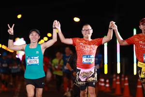 BIB: 40275, 41315
                            <button type="button" onclick="openModal(19901116)" class="btn btn-primary btn-sm float-right btn-popup" data-toggle="modal" data-target=".modal-high-quality">
                        <i class="fas fa-shopping-cart"></i> Add to Cart
                    </button>
                                            <button type="button" onclick="isThisMe(19901116, true)" class="btn btn-success btn-sm float-right btn-popup btn-isme hidden" data-toggle="tooltip" data-placement="bottom" title="นี่คือรูปของคุณใช่ไหม คลิกที่นี่เพื่อเอาเข้าอัลบั้ม">
                        <i class="fas fa-plus"></i> Add to album
                    </button>
                    <button type="button" onclick="isThisMe(19901116, false)" class="btn btn-warning btn-sm float-right btn-popup btn-isnotme hidden">
                        <i class="fas fa-ban"></i> Remove from album
                    </button>