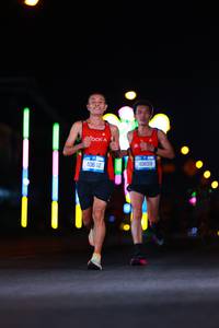 BIB: 40632, 40659
                            <button type="button" onclick="openModal(20189812)" class="btn btn-primary btn-sm float-right btn-popup" data-toggle="modal" data-target=".modal-high-quality">
                        <i class="fas fa-shopping-cart"></i> Add to Cart
                    </button>
                                            <button type="button" onclick="isThisMe(20189812, true)" class="btn btn-success btn-sm float-right btn-popup btn-isme hidden" data-toggle="tooltip" data-placement="bottom" title="นี่คือรูปของคุณใช่ไหม คลิกที่นี่เพื่อเอาเข้าอัลบั้ม">
                        <i class="fas fa-plus"></i> Add to album
                    </button>
                    <button type="button" onclick="isThisMe(20189812, false)" class="btn btn-warning btn-sm float-right btn-popup btn-isnotme hidden">
                        <i class="fas fa-ban"></i> Remove from album
                    </button>