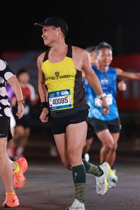 BIB: 40085
                            <button type="button" onclick="openModal(19886198)" class="btn btn-primary btn-sm float-right btn-popup" data-toggle="modal" data-target=".modal-high-quality">
                        <i class="fas fa-shopping-cart"></i> Add to Cart
                    </button>
                                            <button type="button" onclick="isThisMe(19886198, true)" class="btn btn-success btn-sm float-right btn-popup btn-isme hidden" data-toggle="tooltip" data-placement="bottom" title="นี่คือรูปของคุณใช่ไหม คลิกที่นี่เพื่อเอาเข้าอัลบั้ม">
                        <i class="fas fa-plus"></i> Add to album
                    </button>
                    <button type="button" onclick="isThisMe(19886198, false)" class="btn btn-warning btn-sm float-right btn-popup btn-isnotme hidden">
                        <i class="fas fa-ban"></i> Remove from album
                    </button>